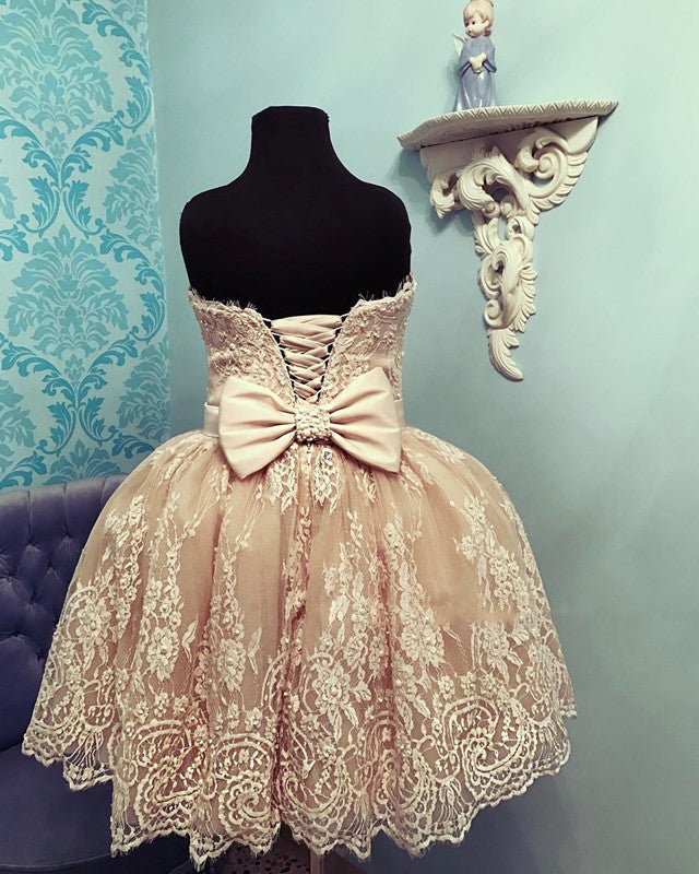 Short Lace Sweetheart Homecoming Dresses With Bow