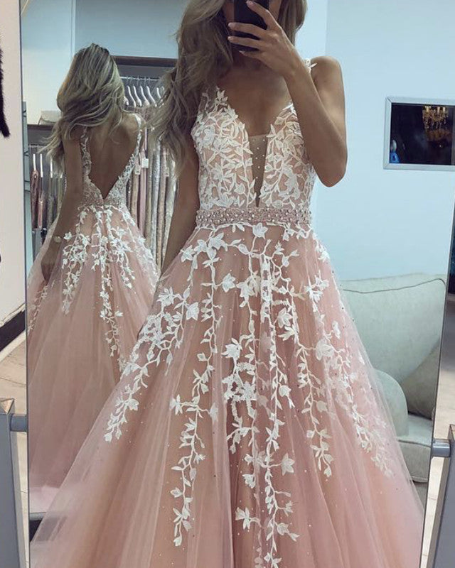 Elegant Prom Dresses Tulle V Neck Floor Length Ball Gown Appliques