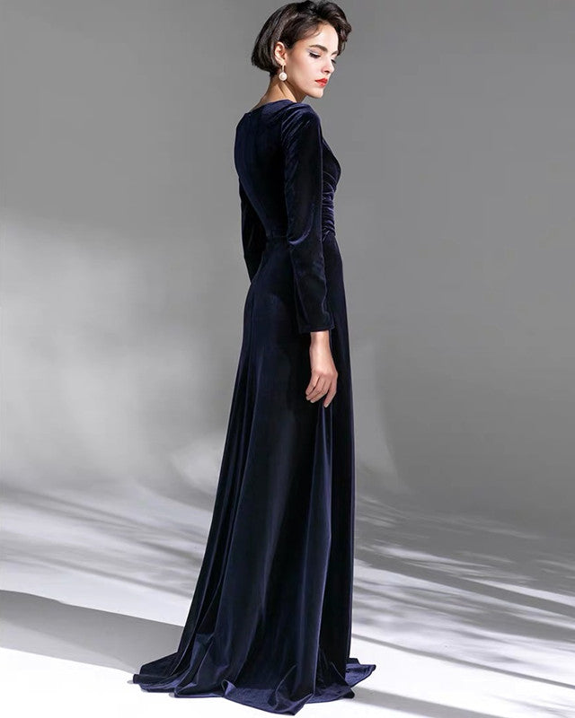 Modest Velvet Bridesmaid Dresses Long Sleeves V Neck
