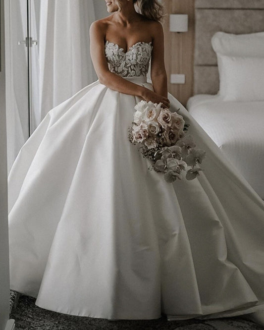 Romantic Wedding Dress Sweetheart