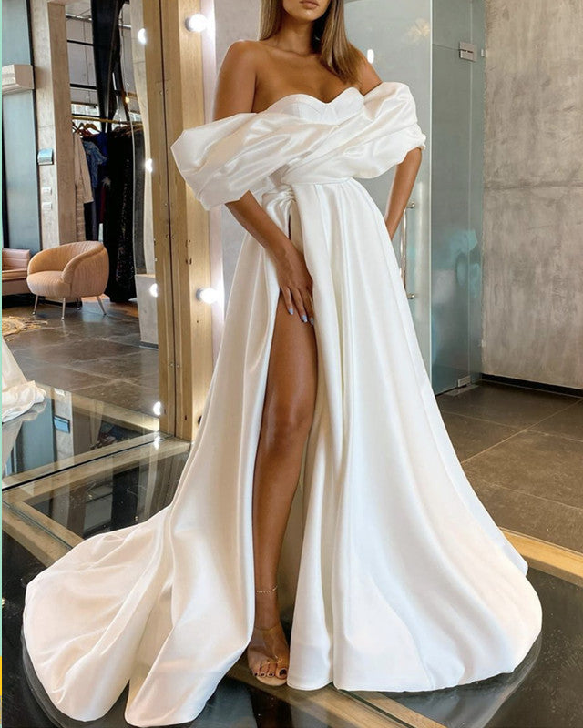 Bride Bought a Simple Wedding Dress With a Daring Slit at Kleinfeld