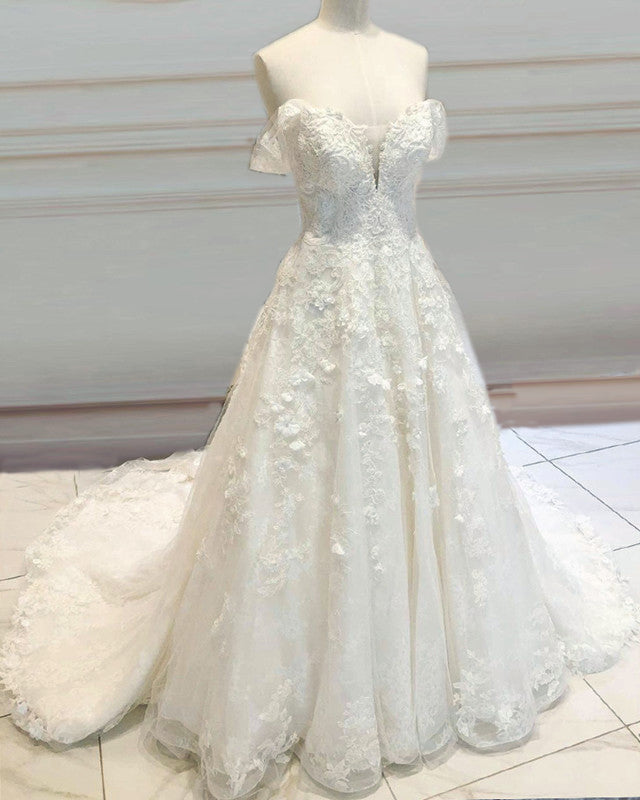 A Line /Princess Wedding Dress Lace Embroidery Off Shoulder
