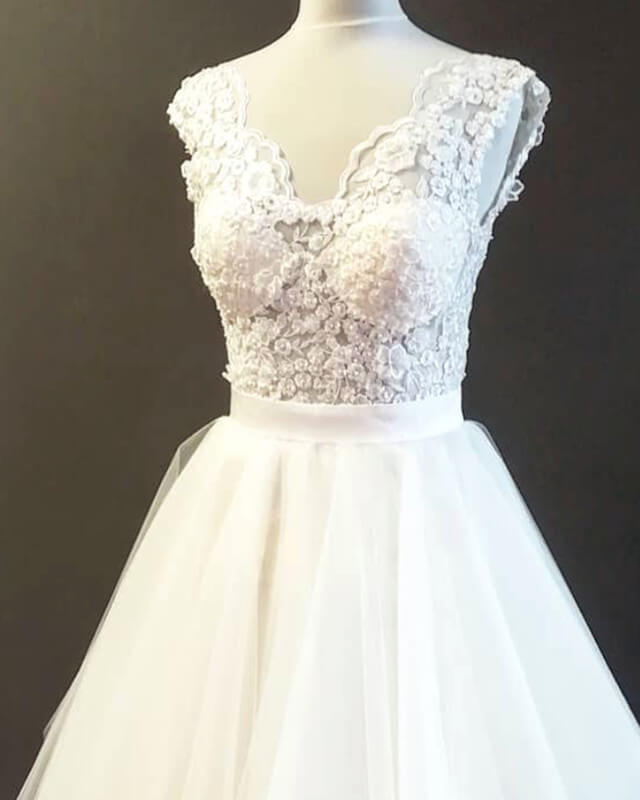 Short Lace Embroidery V Neck Wedding Dress