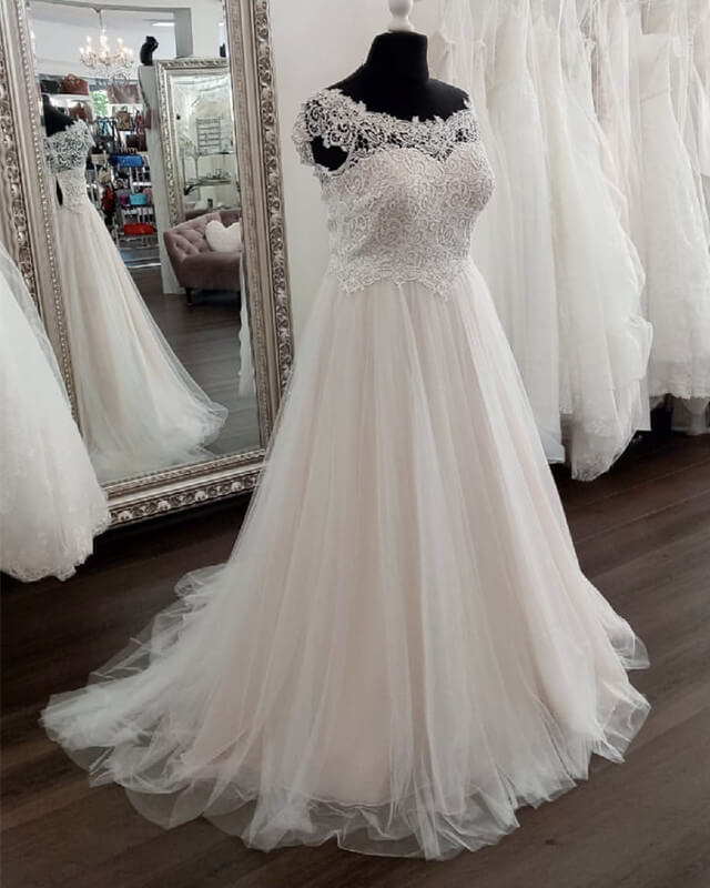 Plus Size A-line Tulle Embroidery Wedding Dress